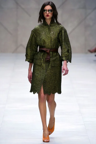 Look 27